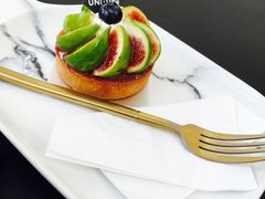 -UNI UNI(环亚凯瑟琳店)