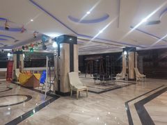 -蓝尊量贩(黄河路店)