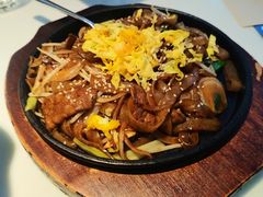 干炒牛肉河粉-金湖港式餐厅(建外店)