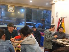 等位区-陈眼镜火锅(总店)