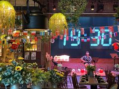 -临界音乐酒馆·小龙虾·江湖菜(华熙LIVE·鱼洞店)