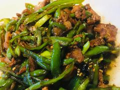 榨广椒炒腊肉-巴人堂(女儿城店)