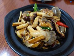 -胡子饮食店