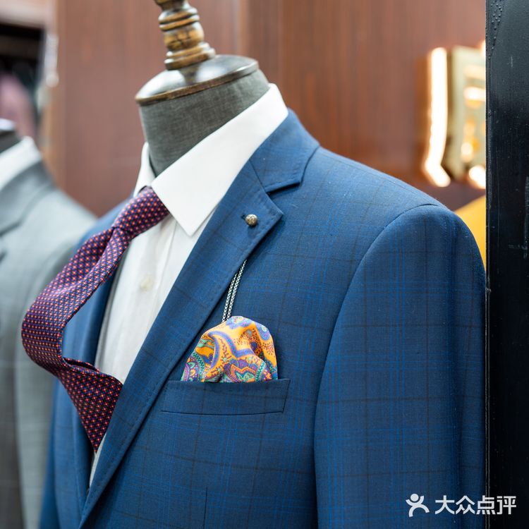 专业西服定制👉香港威德诚洋服
