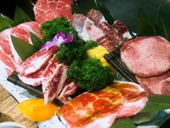 -明洞阿姨·韩式酱蟹烤肉·创意料理(三元桥店)