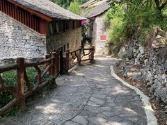 -高荡千年布依古寨旅游景区