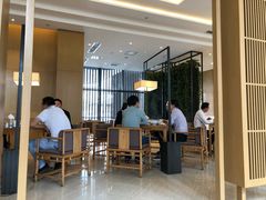 -鱼鲜饭香·招牌汽锅剁椒鱼头王