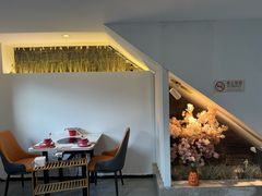 -毛辣果·贵州红酸汤牛肉火锅(西单店)