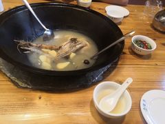 -山妹子铁锅炖