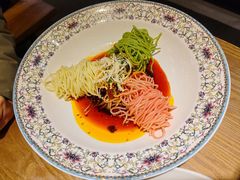 果蔬鸡丝凉面-王婆婆老妈蹄花·川菜馆(太古里一店)