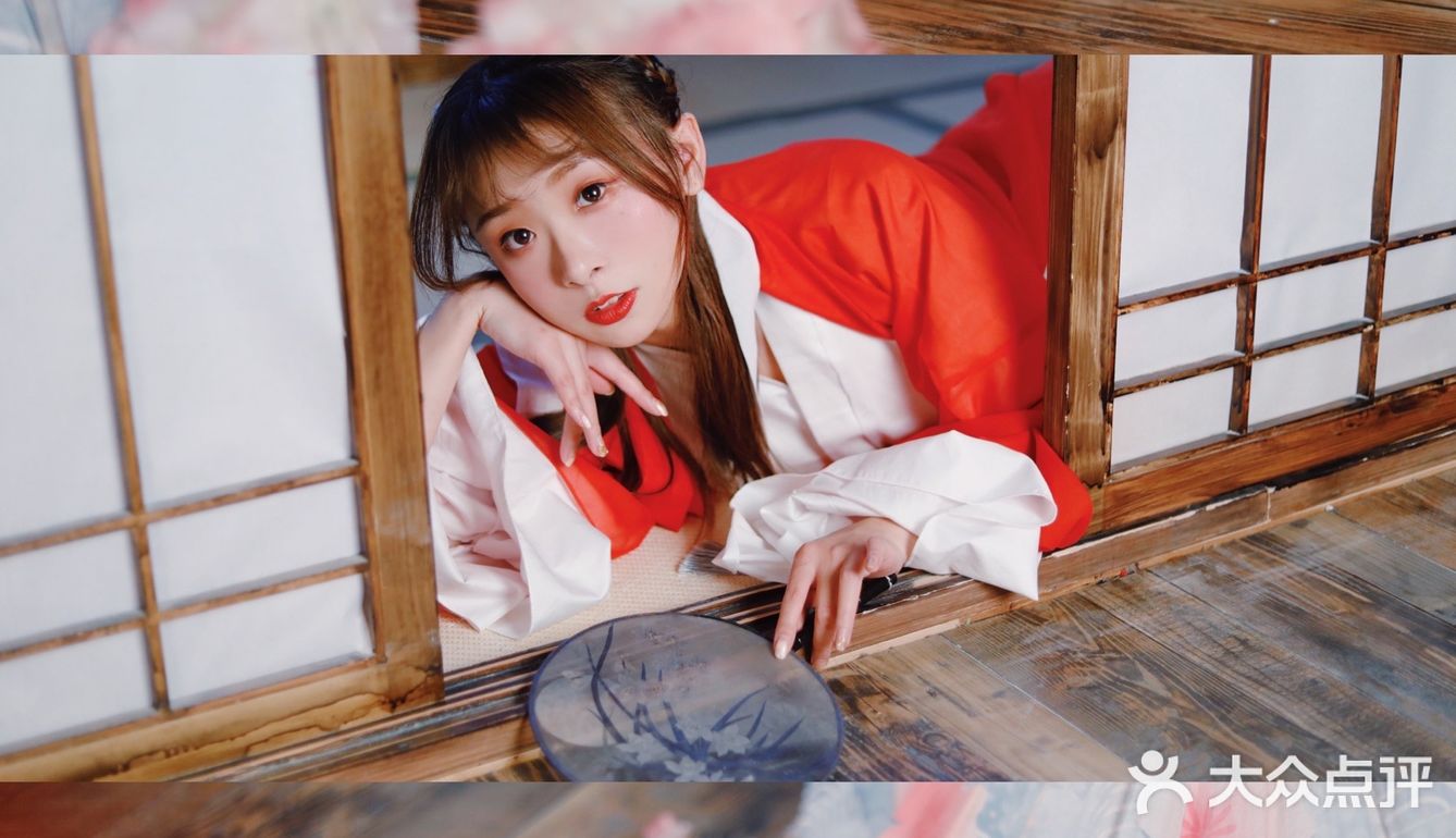 魔都探店│比网红展还好拍？神仙摄影棚了解一下