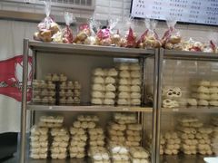 -白玉兰食品甜凤店(合生汇店)