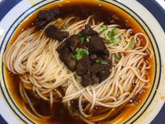 -霸蛮湖南菜·牛肉粉(荣京西街店)