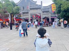 -巴陵广场