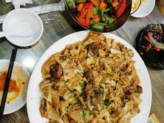 -壹阁胡羊焖饼(特色小吃街店)