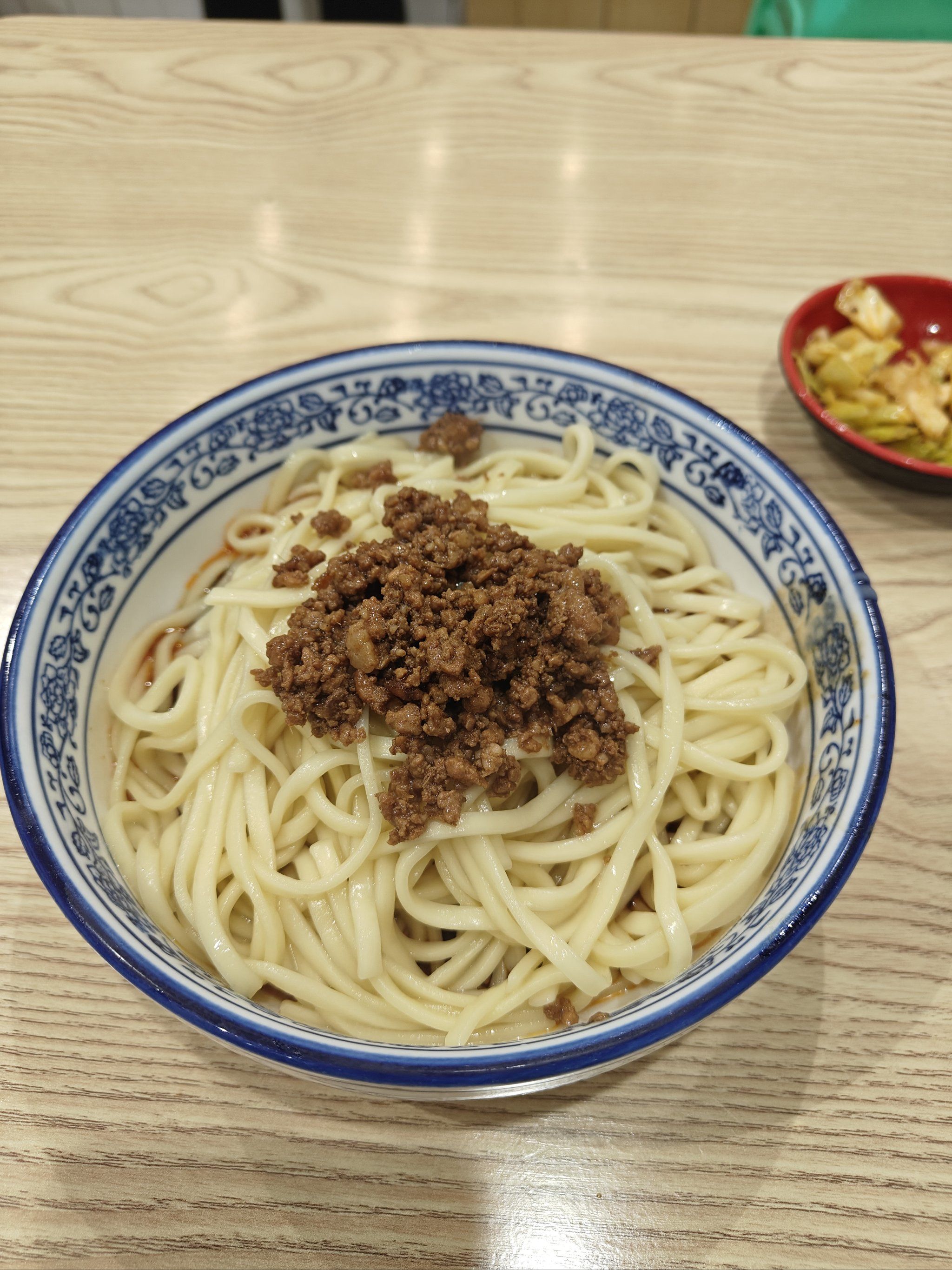 有点接近我心中素椒的味道了:老成都杂酱面