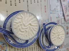 -广信牛奶甜品世家(台东店)