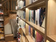 -猫的天空之城概念书店(杭州南宋御街店)