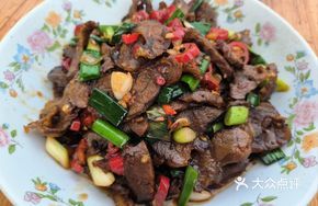 Garlic and Chili Braised Beef