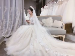 -艾米丽婚纱礼服