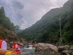 -安吉龙王山峡谷漂流