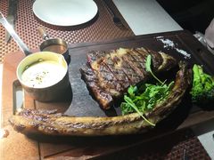 特色澳洲和牛战斧牛排-Kathleen's Waitan 凯圣琳江景西餐厅(外滩店)