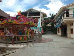 -亚龙湾亚泰商业街