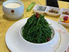 炝拌草原沙葱-德乐海蒙餐