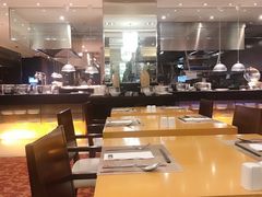 -上海西藏大厦万怡自助餐厅(徐汇店)