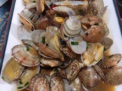 -虾弄弄海派小龙虾·牛羊蝎子火锅