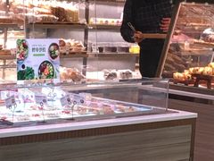 面包甜点陈列柜-巴黎贝甜(五道口店)