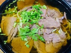 中碗加肉拉面-晓东拉面烧烤(福山店)