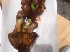 烤猪蹄-船歌·鱼水饺青岛菜(国贸商城店)