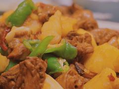 新疆大盘鸡-新粤新疆菜清真餐厅(拱北店)