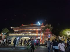 -巴陵广场
