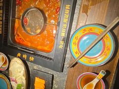 -老牌坊云南鱼豆花火锅(哈西万达店)