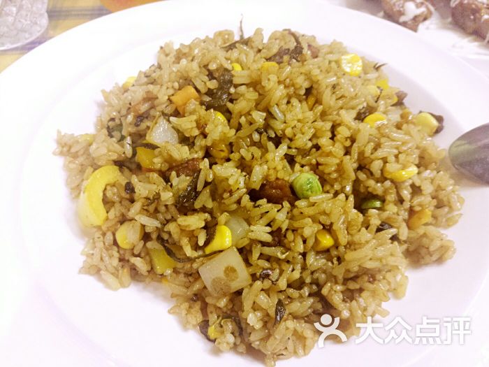 榄菜雪花牛肉粒炒饭