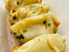 -黄阿姨锅贴大王(万航渡路店)