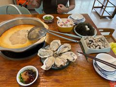 -老何家后安粉·糟粕醋海鲜火锅(三亚湾椰梦长廊店)