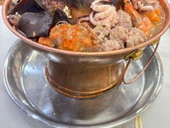 -一口猪海鲜浑锅·东北家常菜