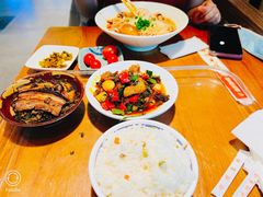 -老四川(T3航站楼F指廊店)