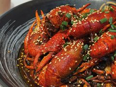 -肥肥虾庄·金牌油焖大虾(汉口城市广场店)