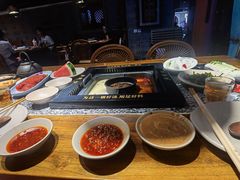 -老牌坊云南鱼豆花火锅(哈西万达店)