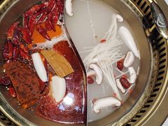 -欠火锅·水牛毛肚·团建聚餐·生日宴(何山路店)