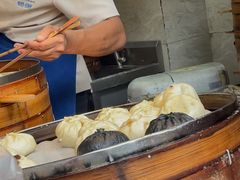 -李与白包子铺(桐梓林店)