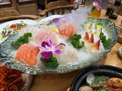 -青瓦餐厅·生鱼片·韩园烤肉(西塔店)