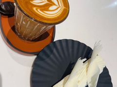 -潮一不贰·法式甜品·生日蛋糕·西式简餐(外滩店)