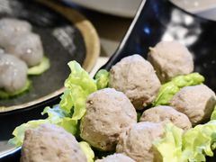 手捶生牛肉丸-牛村来人潮汕牛肉火锅(西单店)