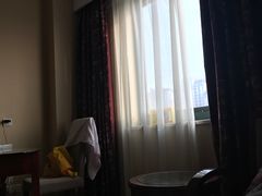 -山明水秀大饭店