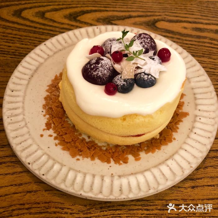 無早咖啡杂莓酸奶油松饼图片